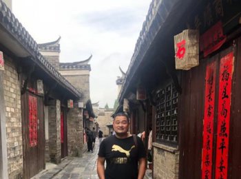 十七載尺規(guī)繪春秋 師者仁心引航青春 ——記阜陽市城郊中學(xué)代俊俊老師